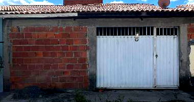 Casa com 1 quarto, banheiro, sala, cozinha e 1 vaga
