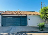 Casa Ocupada em Marília/SP com 3 Quartos e 1 Vaga