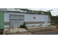 Casa em Leilão com 3 Quartos e 2 Banheiros