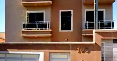 Apartamento Ocupado com 2 Quartos e 2 Vagas em Leilão