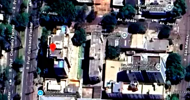 Cobertura com 3 Dormitórios, Lareira e Piscina em Porto Alegre