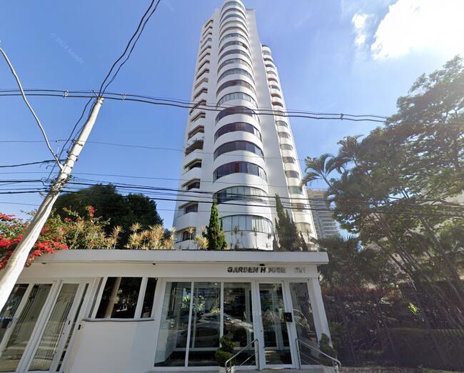 Luxuoso apartamento no Edifício Campobello Garden House com 4 vagas
