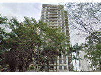 Apartamento com 4 vagas e depósito, 424,83m² útil