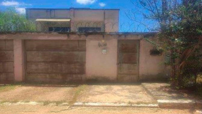 Casa geminada 2 quartos 110m² com 2 pavimentos, ocupada