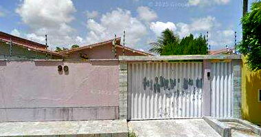 Casa com 250m² e piscina em Pajuçara, Natal/RN