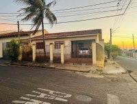 Casa Ocupada com 2 Quartos em José Bonifácio - SP