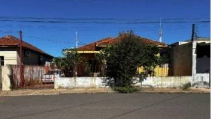 Casa Padrão em Assis - Oportunidade Única!