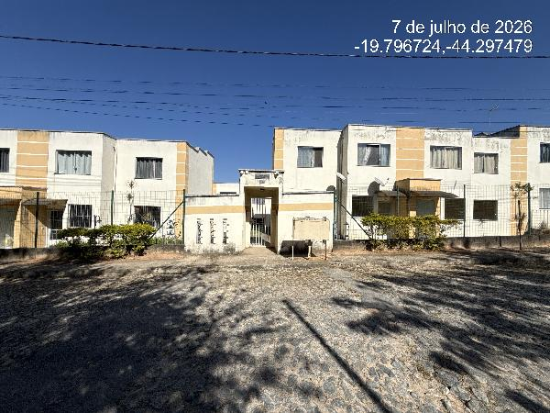 Apartamento com 1 Vaga e 47m² em Esmeraldas