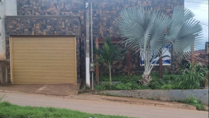 Casa com 192 m² de área construída, ocupada, no Centro de Pacajá - PA