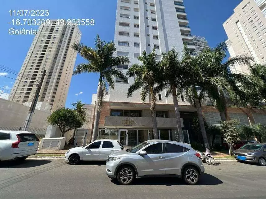 Apartamento Luxuoso com 2 Vagas e Área Privativa em Goiânia