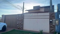 Casa Ocupada no Centro - 2 Quartos, 1 Banheiro, 94m²
