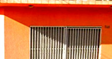 Casa Ocupada com 35 m² no Centro de Carlópolis - PR