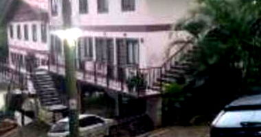 Apartamento Desocupado com 2 Vagas e 65 m² em Petrópolis
