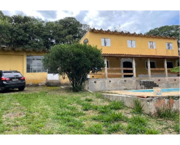 Chácara 2.420m² com 3 dormitórios e 1 suíte - Ibiúna