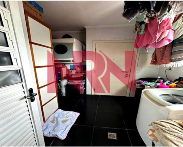 Apartamento com 3 vagas de garagem, 98,52m² útil