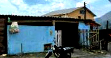 Casa Ocupada com 1 Vaga em São Pedro - Teresópolis/RJ