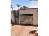 Casa com 40,41m², terreno 182,62m², 2 quartos, 1 banheiro, ocupada