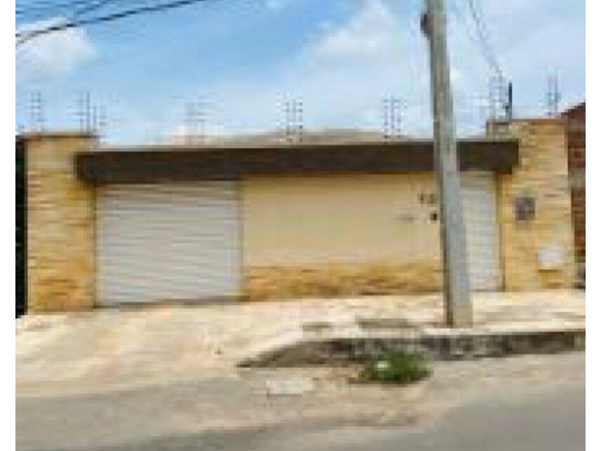 Casa com 238m² construídos e 550m² de terreno, ocupada