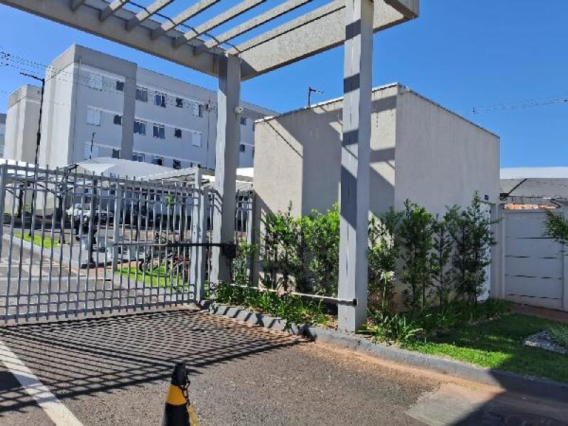 Apartamento com 2 quartos em Jaboticabal/SP