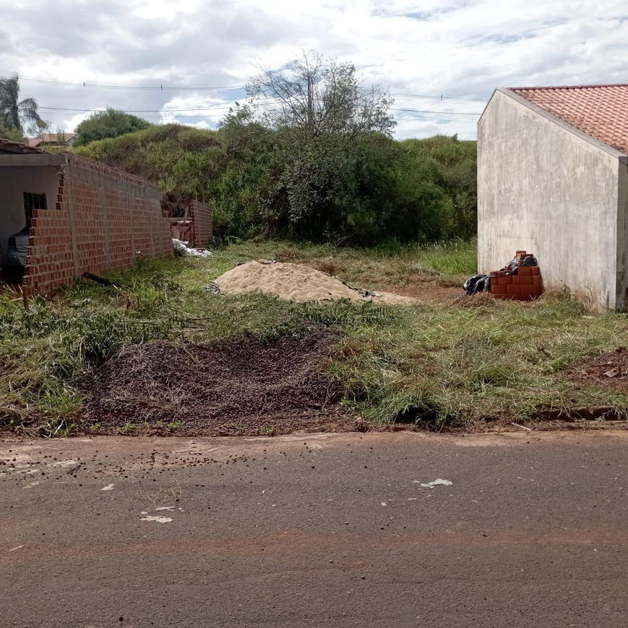 Terreno Urbano em Terra Roxa - 283,10 m² Desocupado