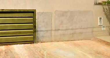 Casa com 2 quartos, 1 suíte, 1 banheiro, lavanderia e 64m² construída