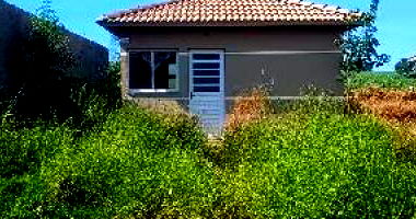 Casa 2 quartos com área de serviço e cozinha, 42m² construída