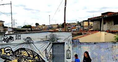 Terreno com 4 Casas e Salão Comercial em São Paulo/SP