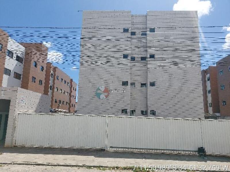 Apartamento com 2 quartos, 2 banheiros e 1 vaga de garagem