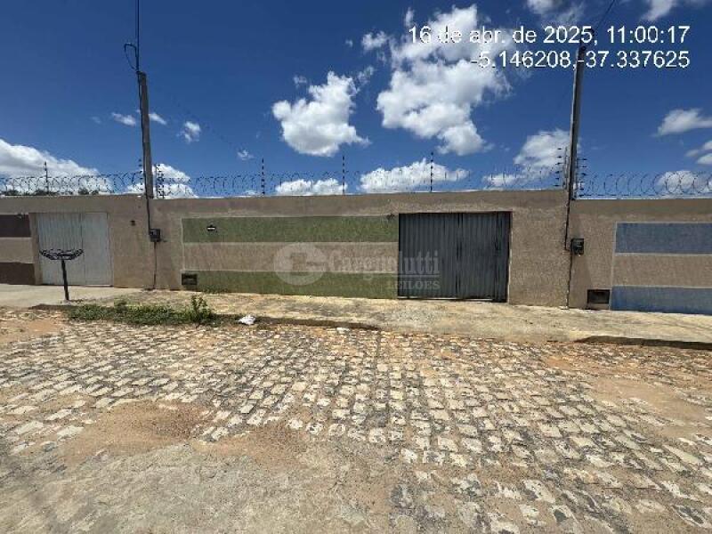 Casa em Mossoró com 2 quartos, 49,92m² e terreno de 300m²
