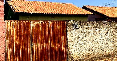 Casa 2 quartos, 1 banheiro, 90m² área total, desocupada