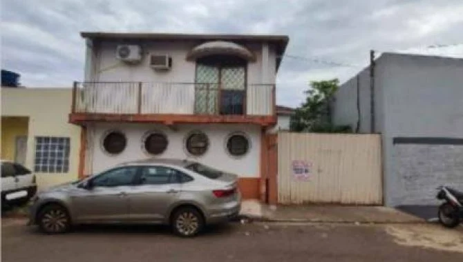 Casa ocupada com 4 quartos, 4 banheiros e 235,52 m²