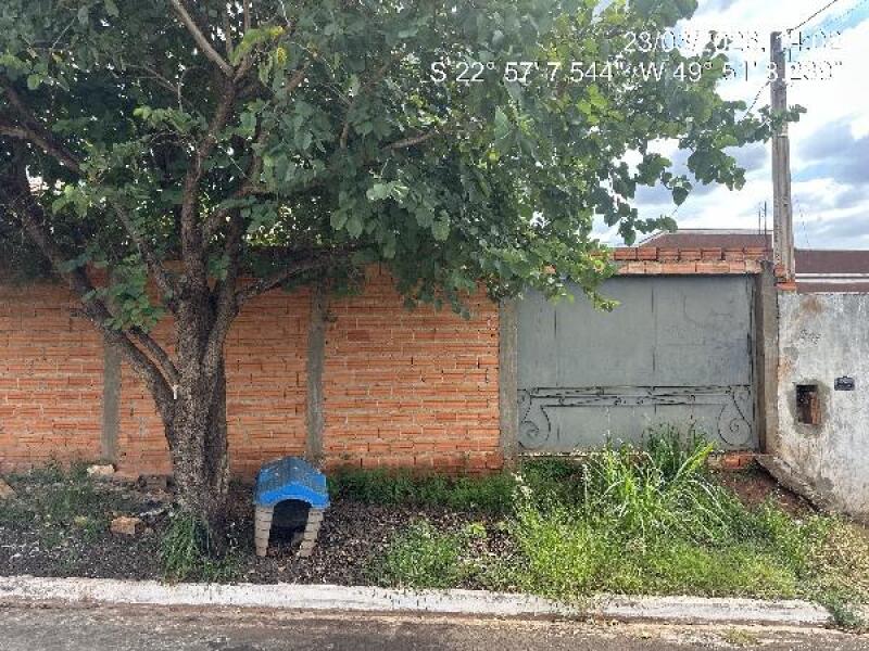 Casa com 2 quartos em Ourinhos-SP