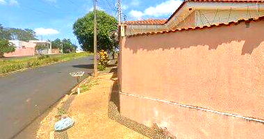 Casa com 2 quartos, 1 vaga, 65.91m² construída, desocupada