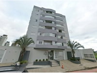 Apartamento em leilão com 1 vaga e 69m²