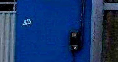 Casa padrão com 3 quartos, 1 banheiro, 2 vagas, área construída 172m²