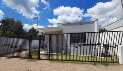 Casa com 65m², 1 vaga, ocupada, área total 180m²