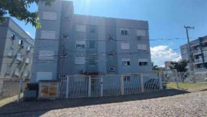 Apartamento padrão com 2 quartos, 1 banheiro e 1 vaga, ocupado