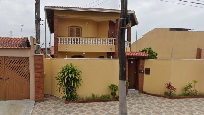 Casa 413 m² em Itanhaém-SP, ocupada