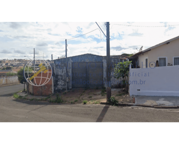 Terreno Urbano com Galpão - 198.75m² Construída - Piraju/SP