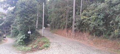 Terreno de 1.000m² com 39m de frente em Teresópolis