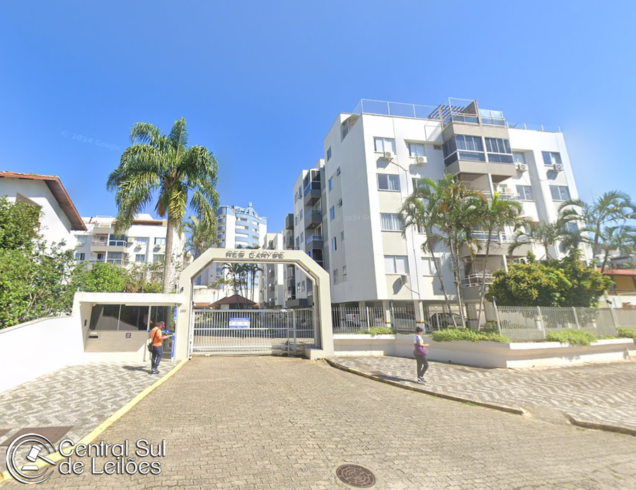 Apartamento com 2 Vagas de Garagem em Florianópolis/SC