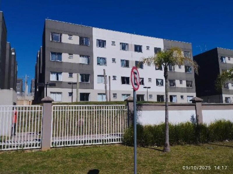 Apartamento em Campo Largo com 1 Quarto