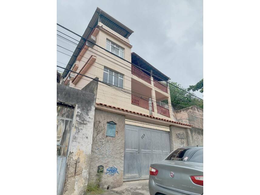 Casa de alto padrão com 391m² em Piedade/RJ - Leilão