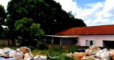 Terreno amplo de 300m² em Jardim Alvorada, pronto para investimento