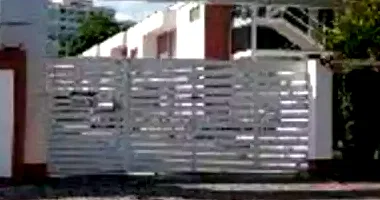 Casa com 2 vagas e 64,26m² área privativa, imóvel ocupado