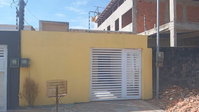 Casa com terreno de 125m², ocupada, com 2 quartos e 1 banheiro
