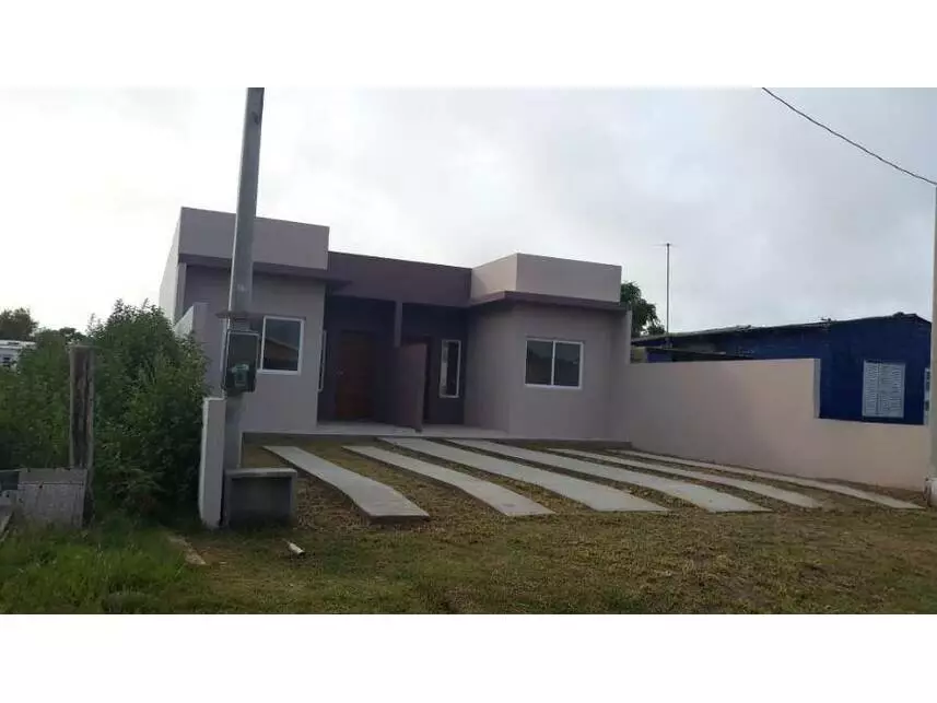 Casa com 1 vaga de garagem, 250m² de terreno, ocupada