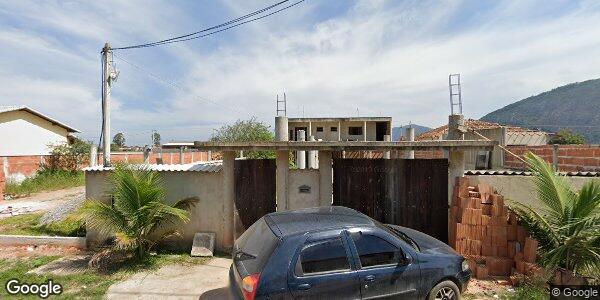 Casa ocupada com 242,87m² construída em terreno de 480m²