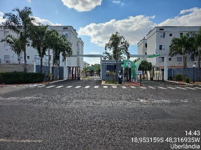 Apartamento com 2 quartos em Uberlândia/MG