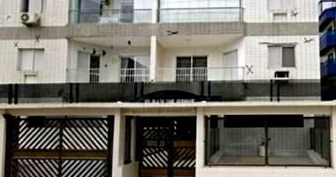 Apartamento com 2 Quartos e Sacada em Praia Grande/SP